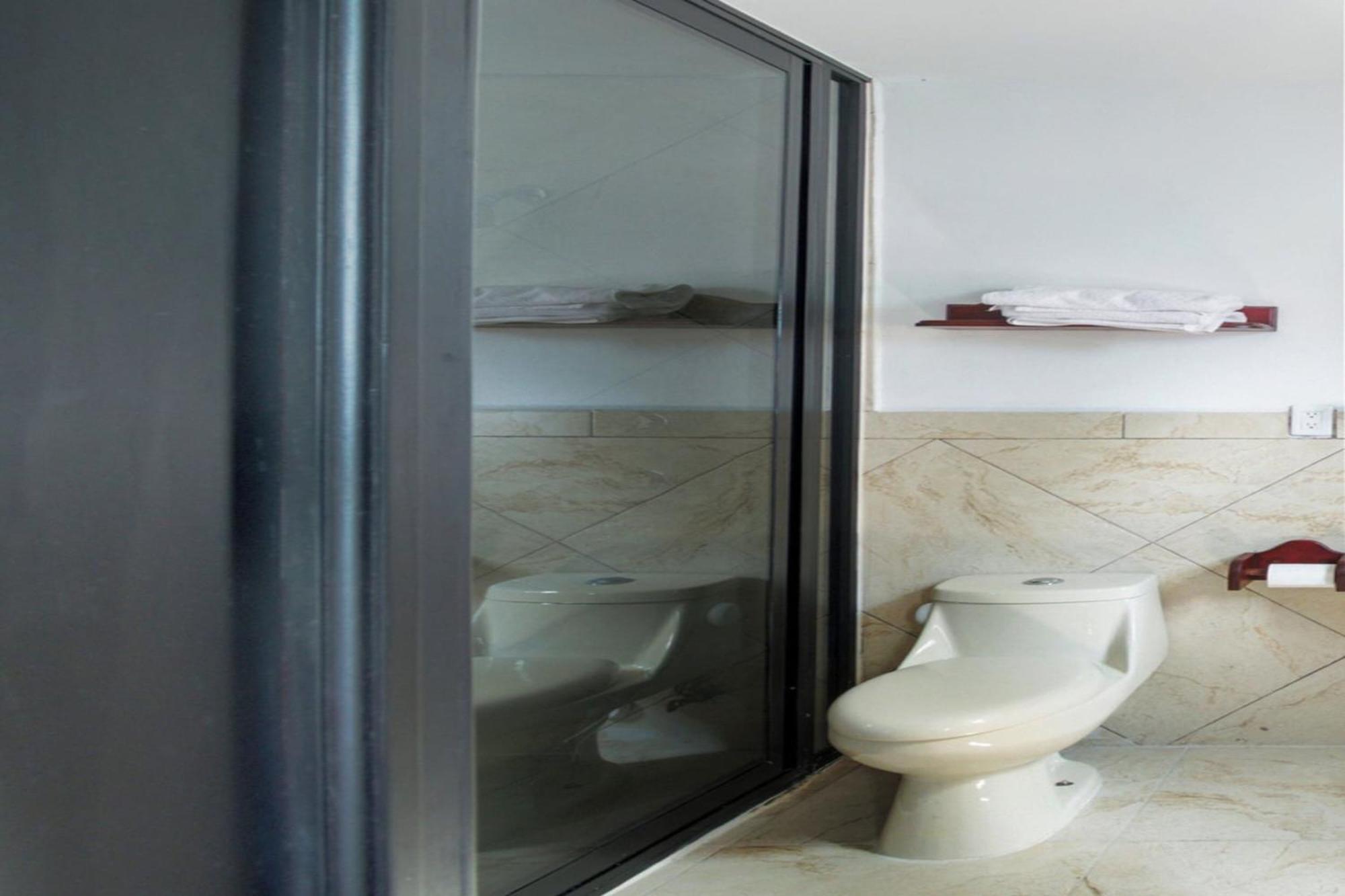 Collection O Hotel Nueva Escocia, פואבלה מראה חיצוני תמונה