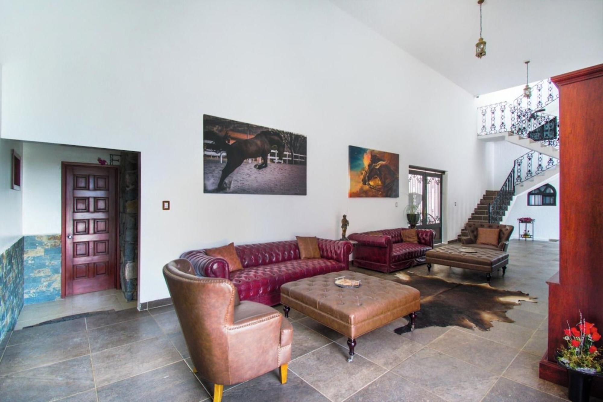 Collection O Hotel Nueva Escocia, פואבלה מראה חיצוני תמונה
