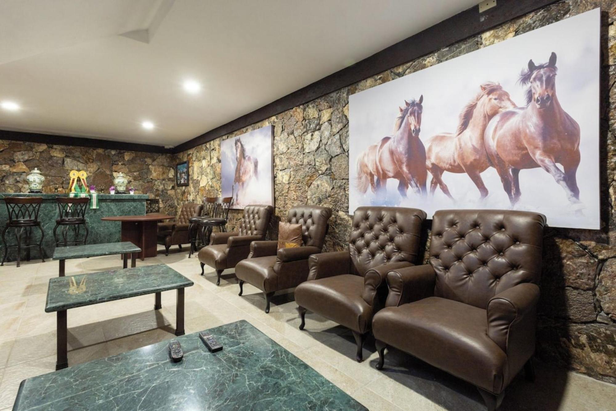 Collection O Hotel Nueva Escocia, פואבלה מראה חיצוני תמונה